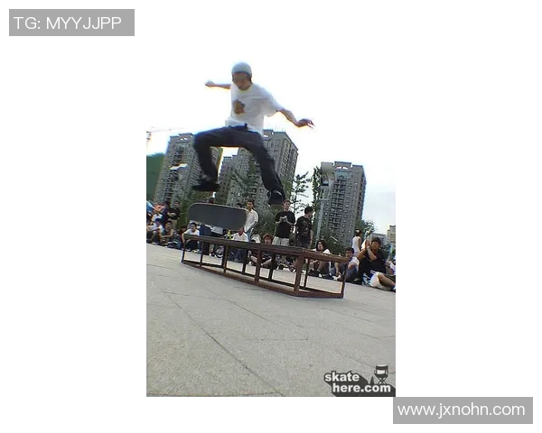 深圳滑板队在世界街舞大赛中的耐力表现引发热议与赞赏 深圳滑板队在世界街舞大赛中的耐力表现引发热议与赞赏